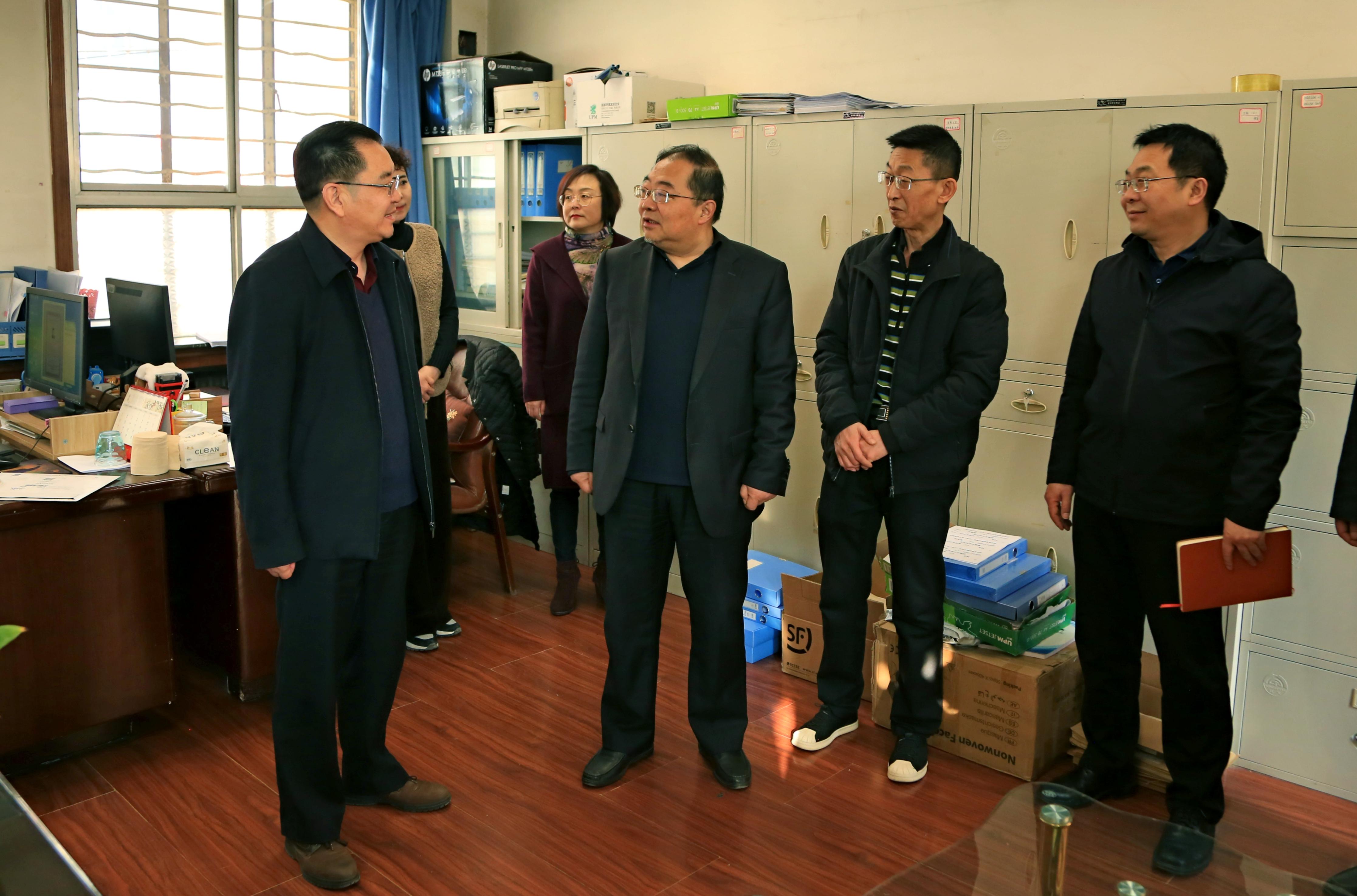 王华栋,党委副书记黄荟铭,纪委书记,派驻监察专员廉志端,副校长马江